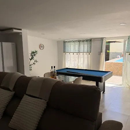 Lilo Private House With Heated Pool Villa